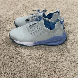 Clove Waterproof Sneakers